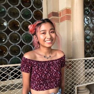 Meet your Posher, Andrea